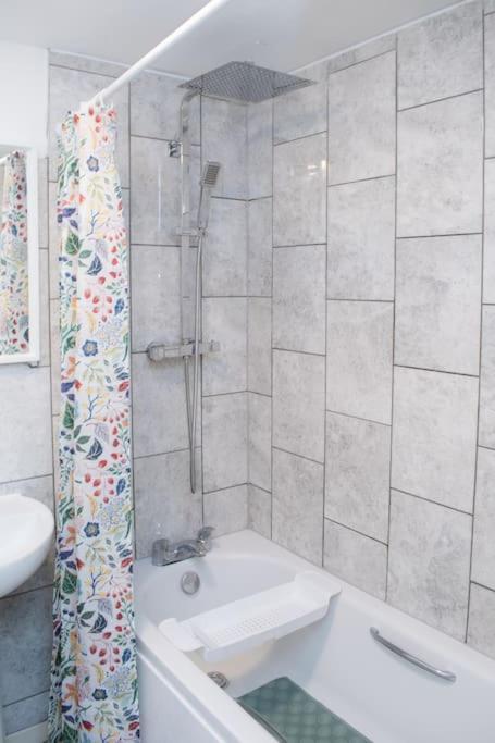 Comfy Modern 3Br Semi Detached 400Mb Wifi Free Double Parking Villa Newcastle upon Tyne Luaran gambar